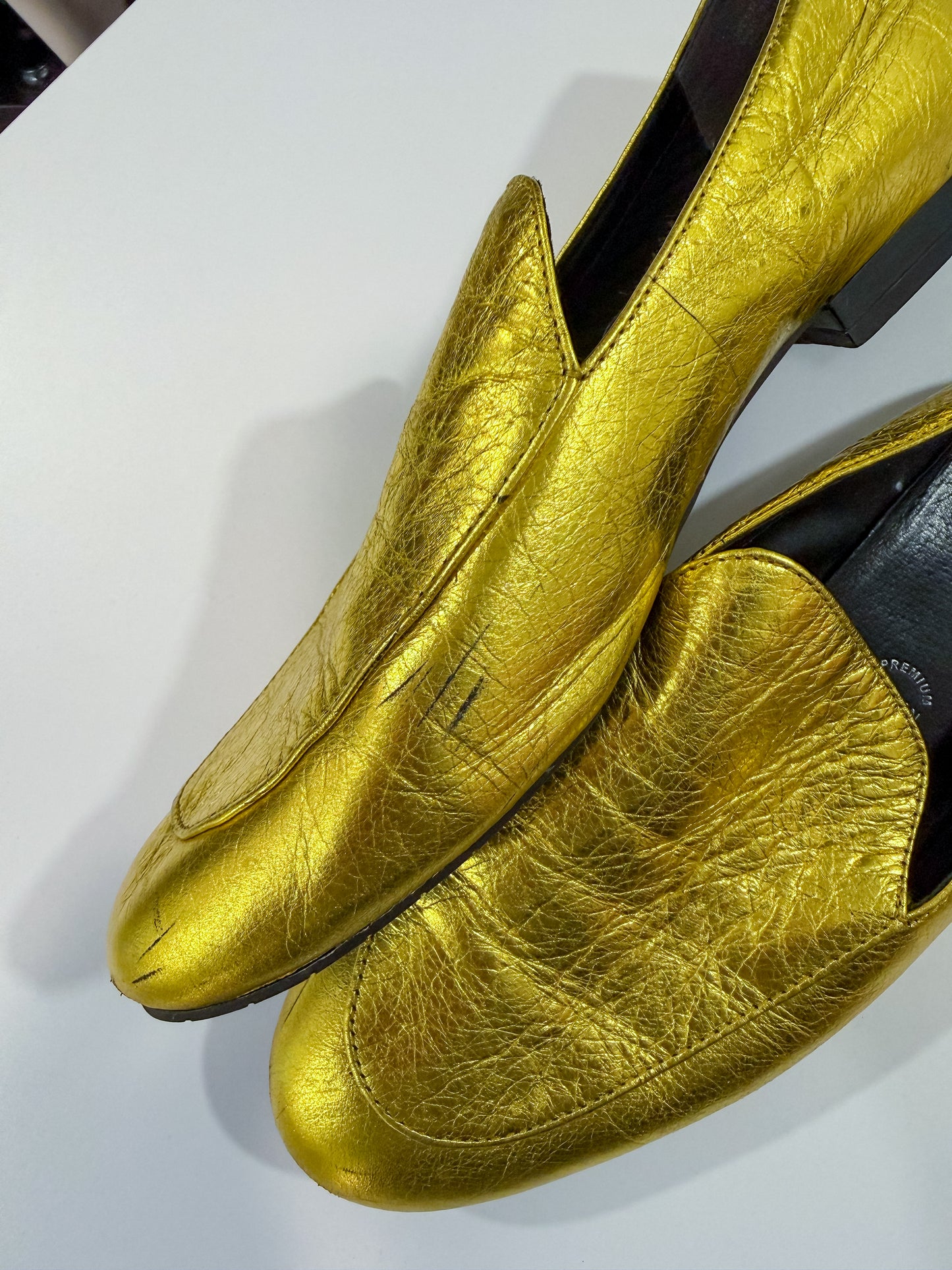 Rare Kenneth Cole Metallic Yellow Leather Loafers Women's Size 9